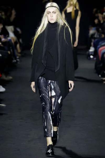Look 7